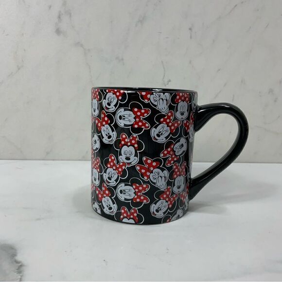 DISNEY all over Minnie Mouse coffee mug - Picture 1 of 5